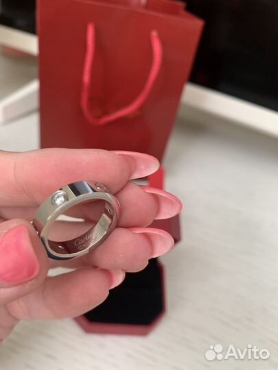 Cartier Love кольцо