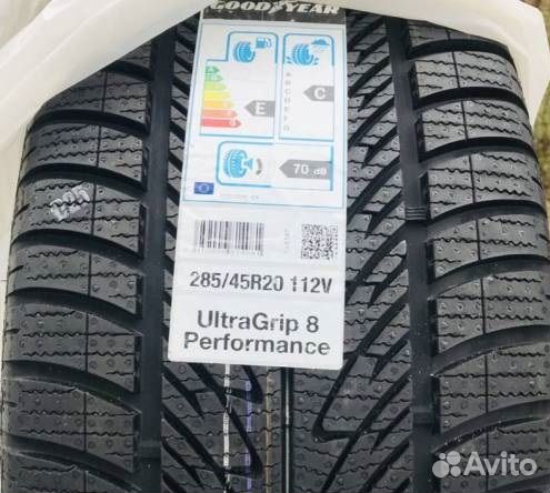 Goodyear UltraGrip 8 Performance 285/45 R20 112V