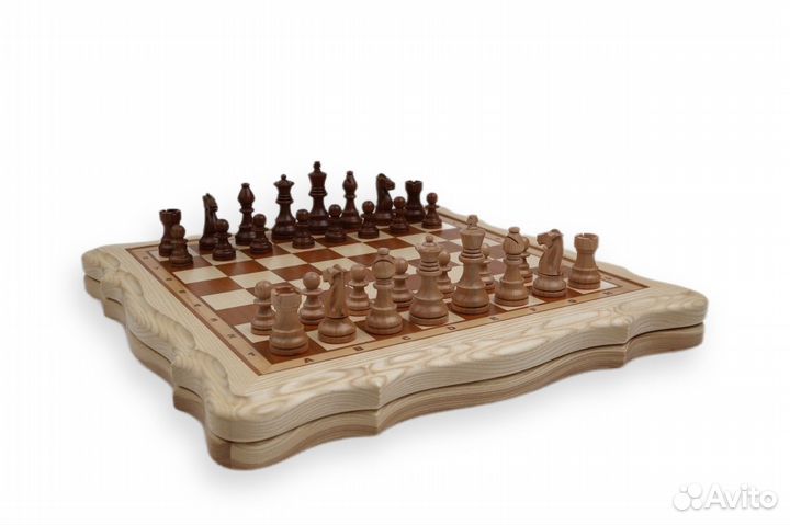 Деревянные шахматы из ореха, клена и ясеня