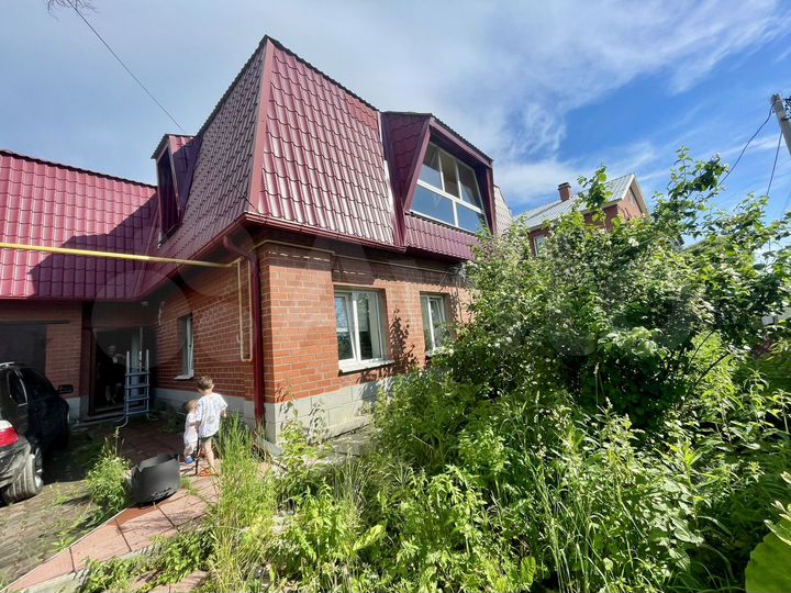 Дом 270 м² на участке 10 сот.