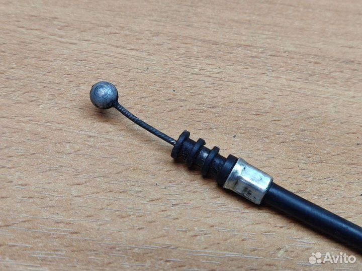 Тросик крышки багажника, Mazda 626 GD