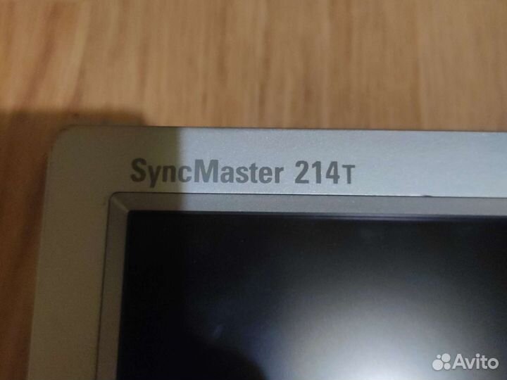 Монитор Samsung 214t 21,3