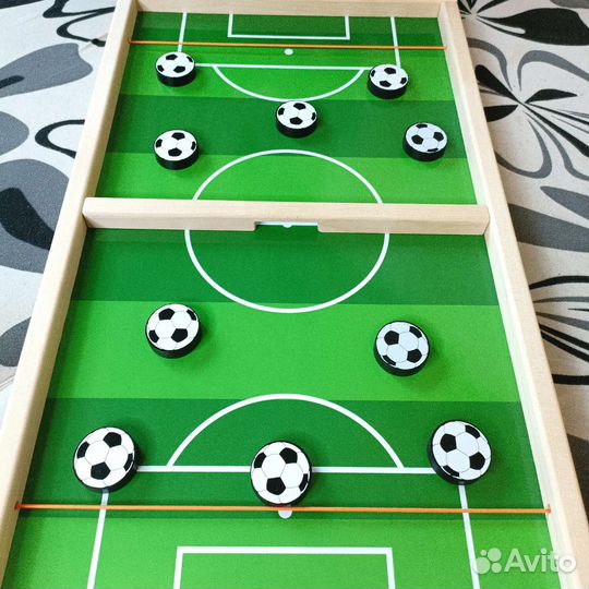 Настольный аэрофутбол