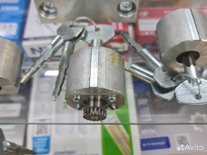 Чкаловский замок и секретки к ним