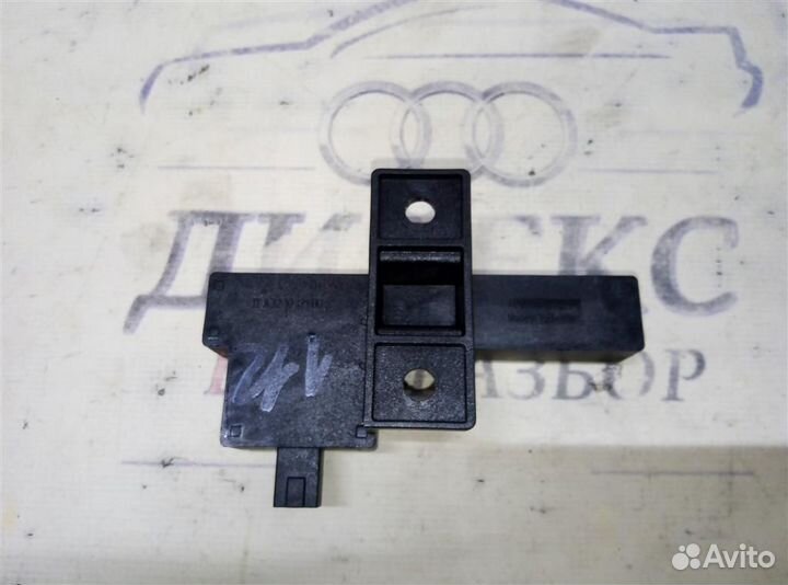 Антенна Audi A6 (C6 4F) 2004-2011