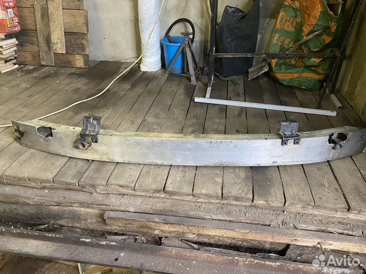 Усилитель переднего бампера w203