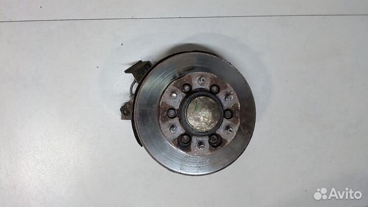 Ступица (кулак, цапфа) Nissan Elgrand, 1998