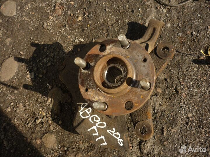 Поворотный кулак правый Шевроле Авео Т250/200