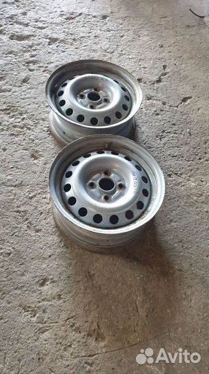 R14 4х100 два диска штамповки Toyota Marino