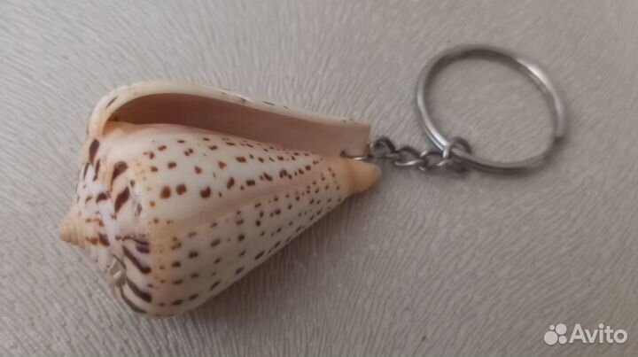 Фигурка из ракушек