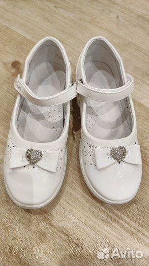 Туфли белые для девочки, размер 30