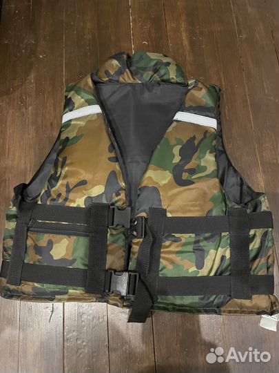 Спасательный жилет