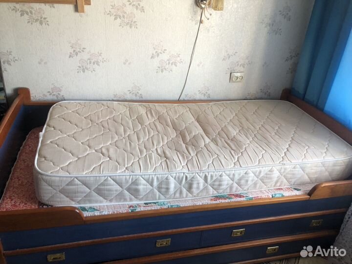 Детская двухярусная кровать с матрасом бу