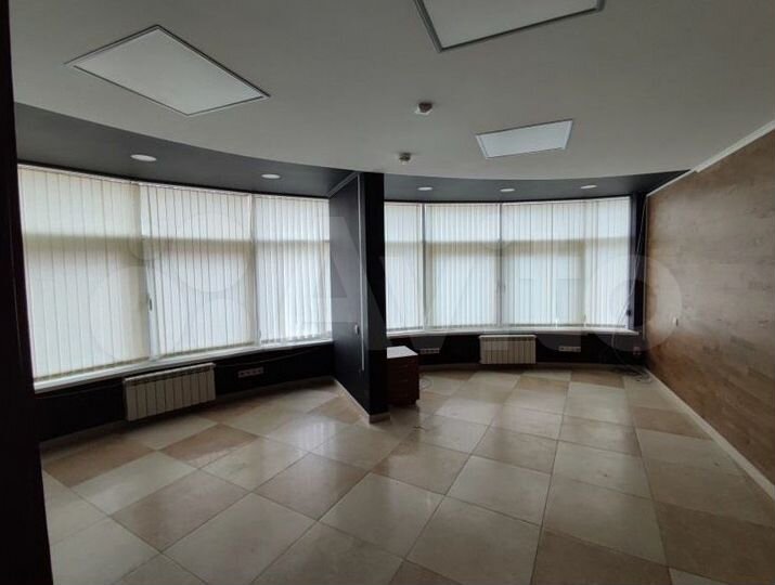 Офис с отдельным входом на 2 этаже - 201.3 м²