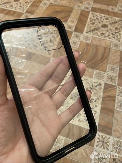 Чехол на iPhone