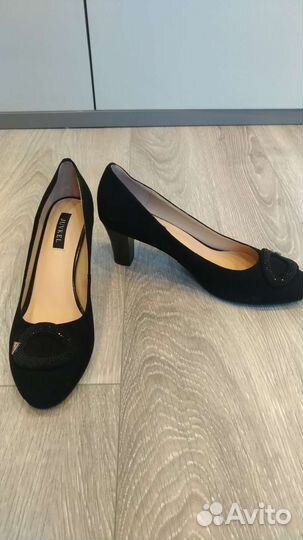 Туфли женские 39 размер новые классика