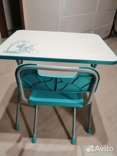 Детский стол и стул