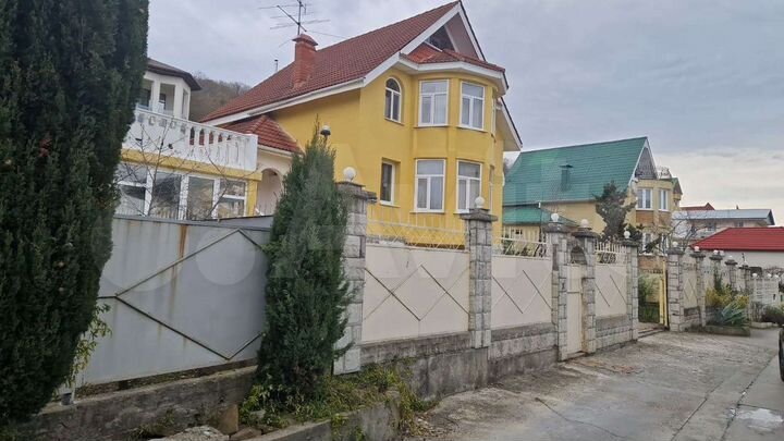 Дом 280 м² на участке 5,4 сот.