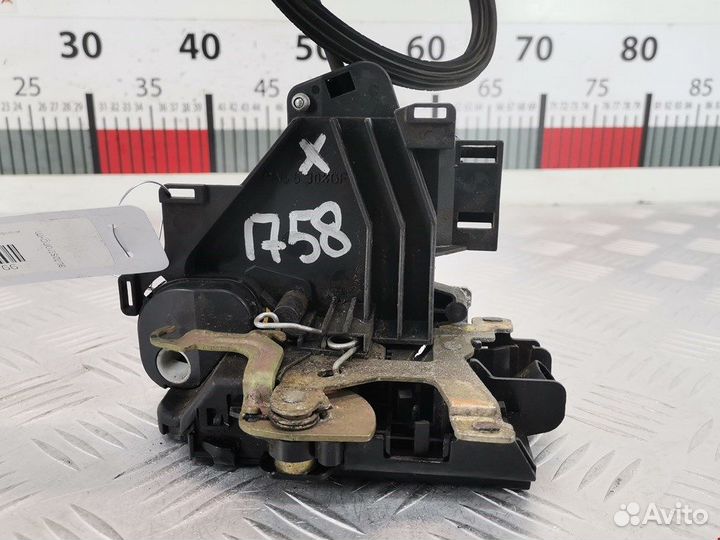 Замок двери передней правой для Volkswagen Golf 4