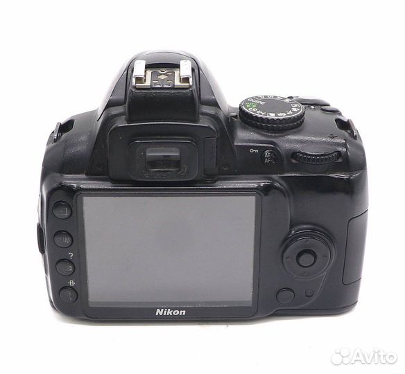Nikon D3000 body (пробег 60980 кадров)