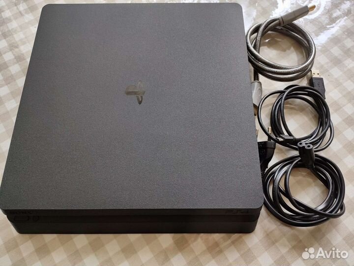 Игровая консоль PS4 slim 500GB + 2 геймпада,диски