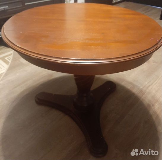 Стол деревянный круглый