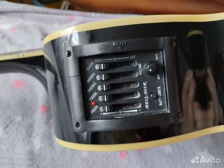 Электроакустическая гитара Invasion