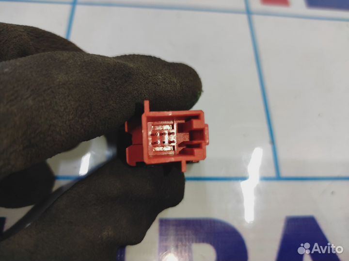 Кнопка обогрева заднего стекла Volkswagen Polo Sed