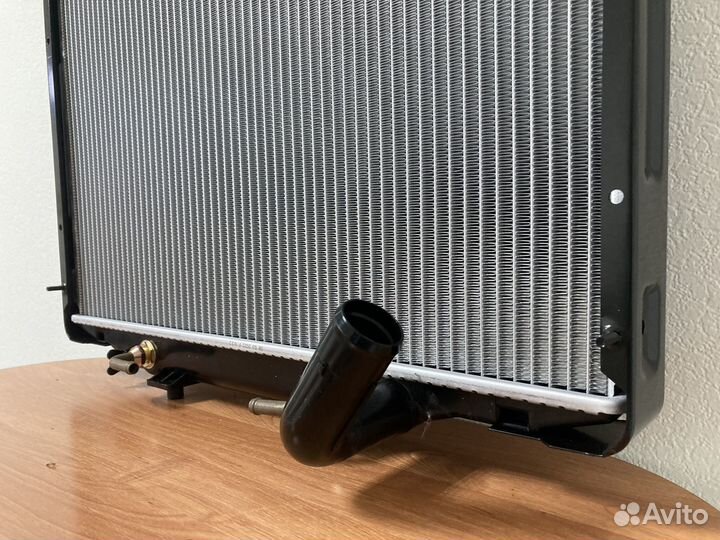 Радиатор Mitsubishi Delica 89-99 / Hyundai Grace 9