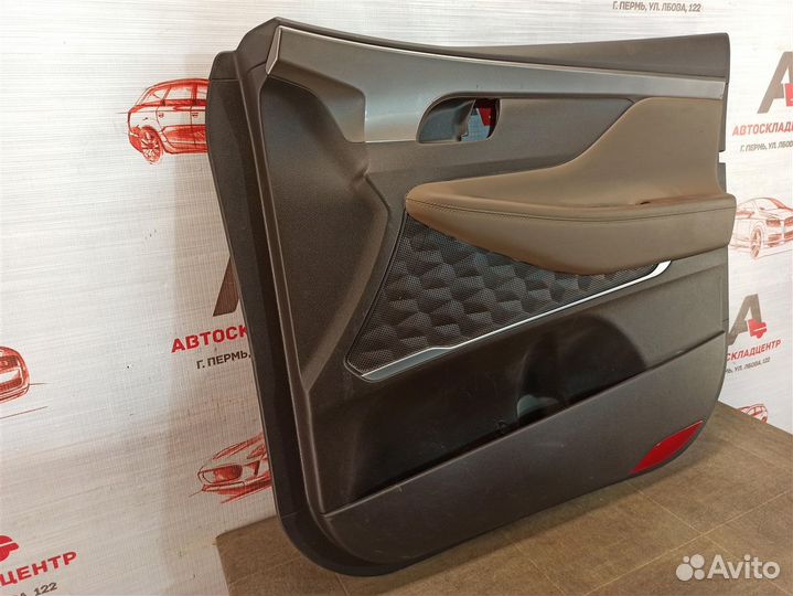 Обшивка двери Hyundai Santa-Fe с 2018 года