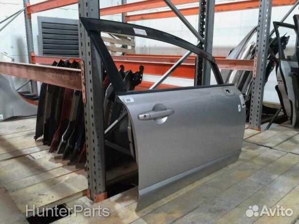 Дверь передняя правая Honda Civic 4d