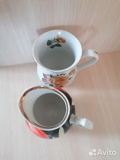 Фарфоровый молочник