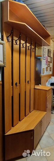 Вешалка в прихожую с зеркалом