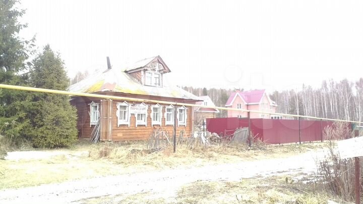 Дом 33 м² на участке 9,6 сот.