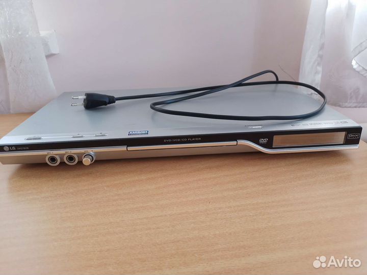 Видеомагнитофон, видеоплееры, диски