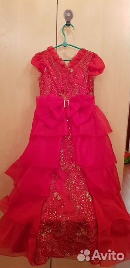 Продам нарядное платье для девочки 6-7 лет