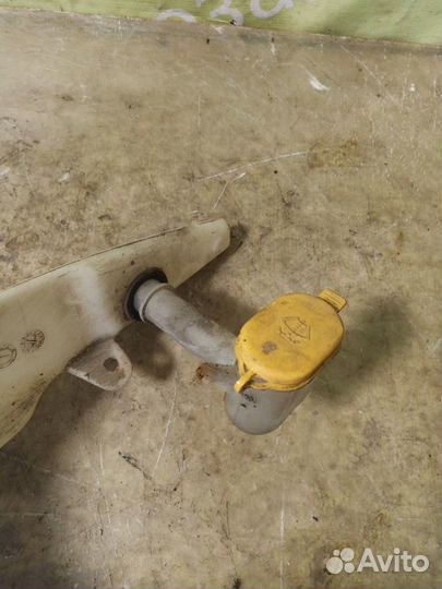 Бачок омывателя Ford Focus 1 USA седан 2.0 split