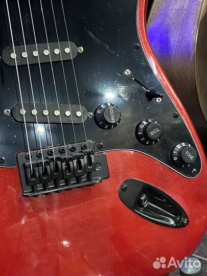 Электрогитара Stratocaster + Комбоусилитель 5вт