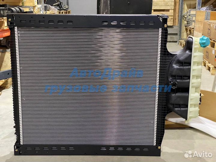 Радиатор Ман Тга Тгс Тгх с рамкой 81061016520