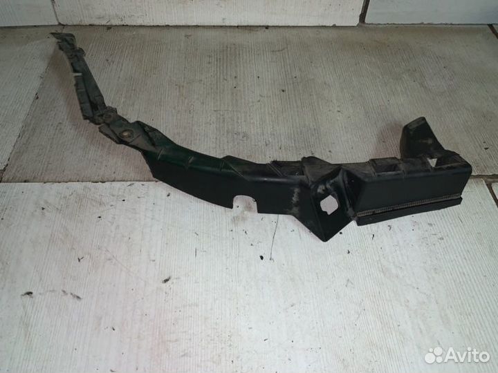 Крепление фары переднее Volkswagen Passat B5