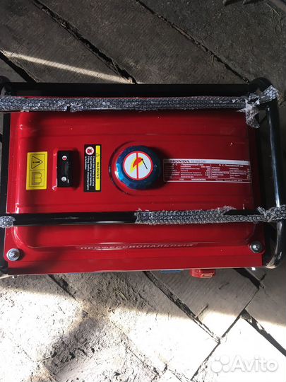 Бензиновый генератор