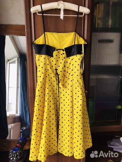 Платье в горох (ретро)