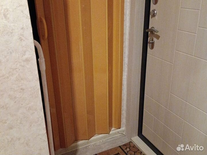 Дверь пластиковая гармошка