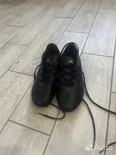 Бутсы Адидас Немезис и перчатки адидас