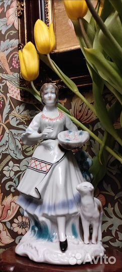 Фарфоровые статуэтки Румыния