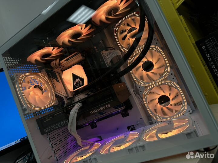 Новый игровой пк i7-12700F RTX4070Ti 32gb озу Wi-F
