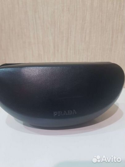 Солнецезащитные очки prada