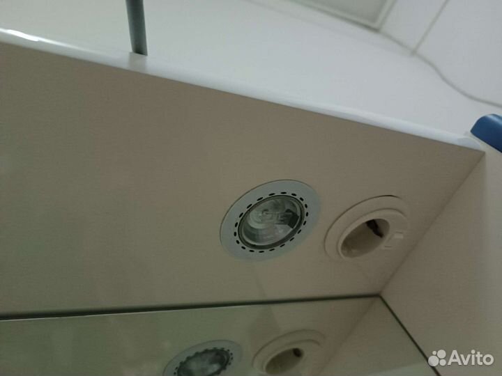 Зеркало-шкаф в ванную