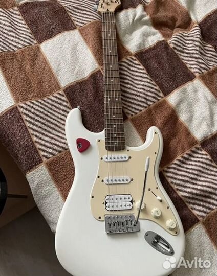 Электрогитара Fender squier bullet stratocaster