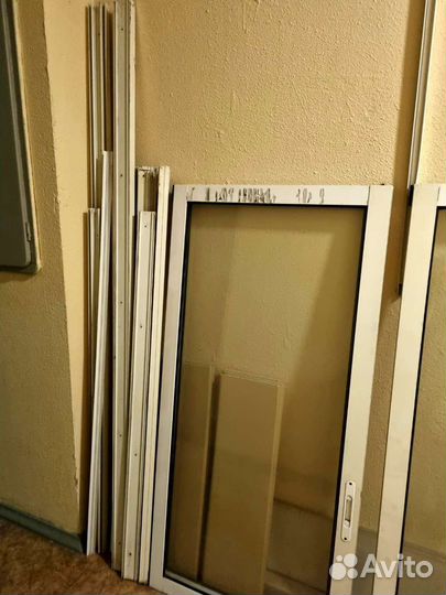 Окна металлические бу 4 шт